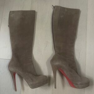 Beautiful (newish) Christian Louboutin brown suede boots
